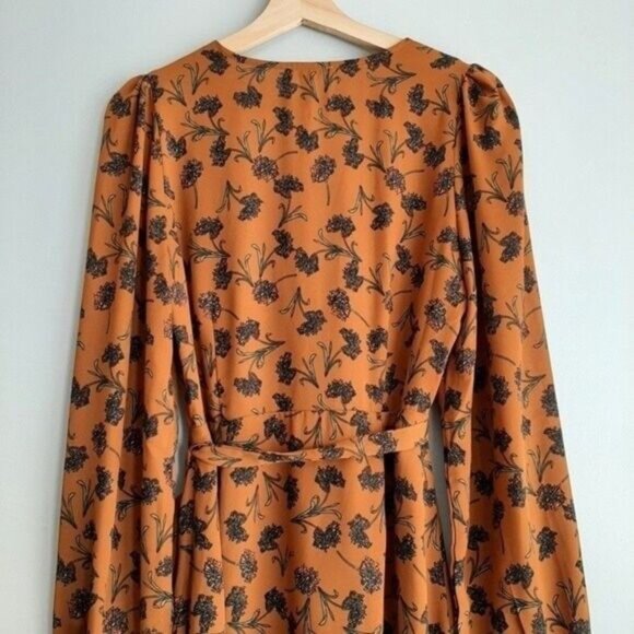 GILLI / Flowy Lightweight Surplice Floral Dress w/ Tie Belt Tan Brown Sz M - Picture 6 of 12